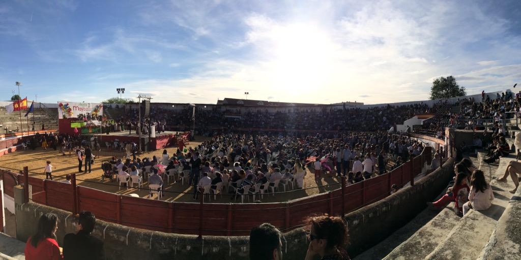 edgarmz803's tweet photo. #SomosMayo #1deMayo #PedroMuñoz #Tradición #Mayos2015 #VasAVenirALosMayosYLoSabes #MayoManchego #CunaDelMayoManchego http://t.co/pJFBVw1VHR
