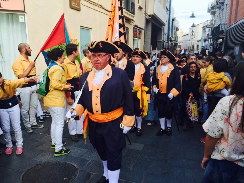 badalona's tweet photo. Us agraden els Miquelets, els trabucaires de #Badalona ? Marqueu favorit si sí, RT si no. #FestesDeMaig http://t.co/iKiGlGVzum