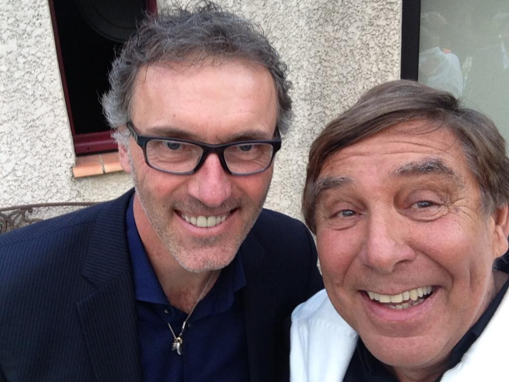 Foucault_JP's tweet photo. PSG/OM ?
Vainqueur?..l'amitié !
( peut -être pas sur le terrain😀) http://t.co/3gmA6TRHAz