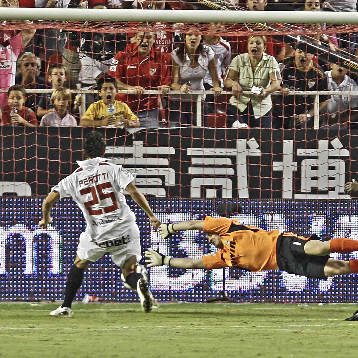realmadriden's tweet photo. DID YOU KNOW: Iker is the Real Madrid player with the most appearances against Sevilla (29)! #HalaMadrid http://t.co/x2vwHqokS9