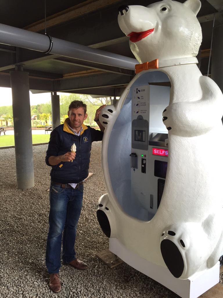 Please retweet!! The 1st self service ice cream machine now operating in stratford upon Avon.  stratfordcaravans.co.uk