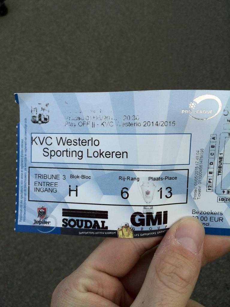 kvandoorslaer's tweet photo. Laatste kaartje van het uitvak. Vanaf nu wordt het thuisvak gevuld met lokeraars. #All4greg #onefamily http://t.co/1OdKsWfebA