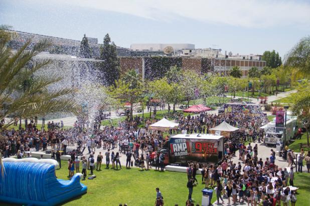 LALoyolan's tweet photo. Finally, the last Convo at Convo #LastConvo @ASLMU http://t.co/4QtQUuSvUL http://t.co/RPHNF4oKZD
