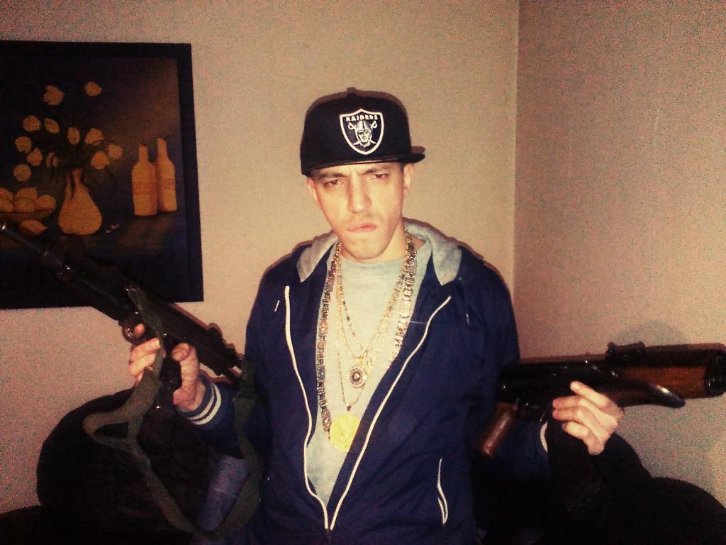 HoeTang's tweet image. #1Mai #HKCFGZ #MUTTERFICKER #18K #KLONDIKEKILLAZ #DAGOBERTDUCK #KISSMYYOUNGRICHWHITEASS