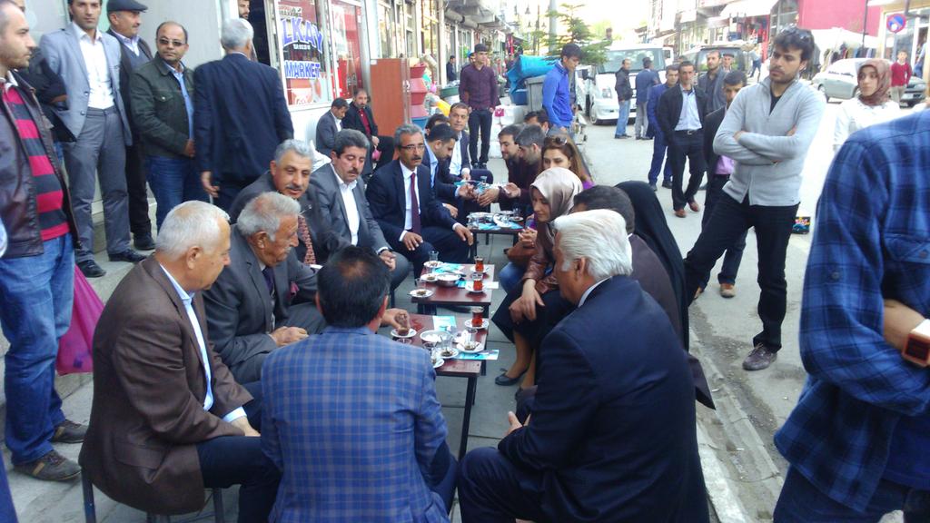 65_babur's tweet photo. İlçemizde milletvekilleri sn.Nahide Hakan hanım ve sn.Faruk Alparslan bey ile esnaf ziyareti http://t.co/4gefnymCKB