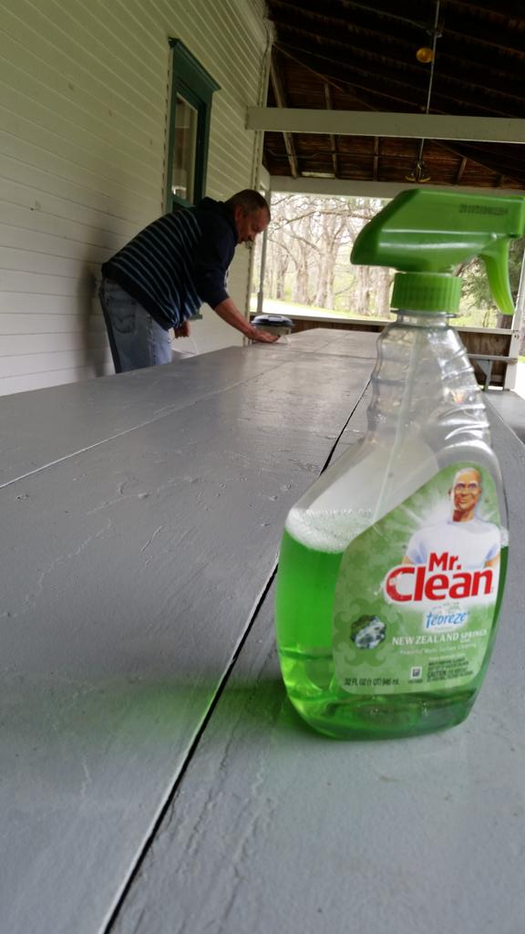 CampElizabethWV's tweet image. Only reason its not best to be at camp first #cleaning #Mikeisthebest
