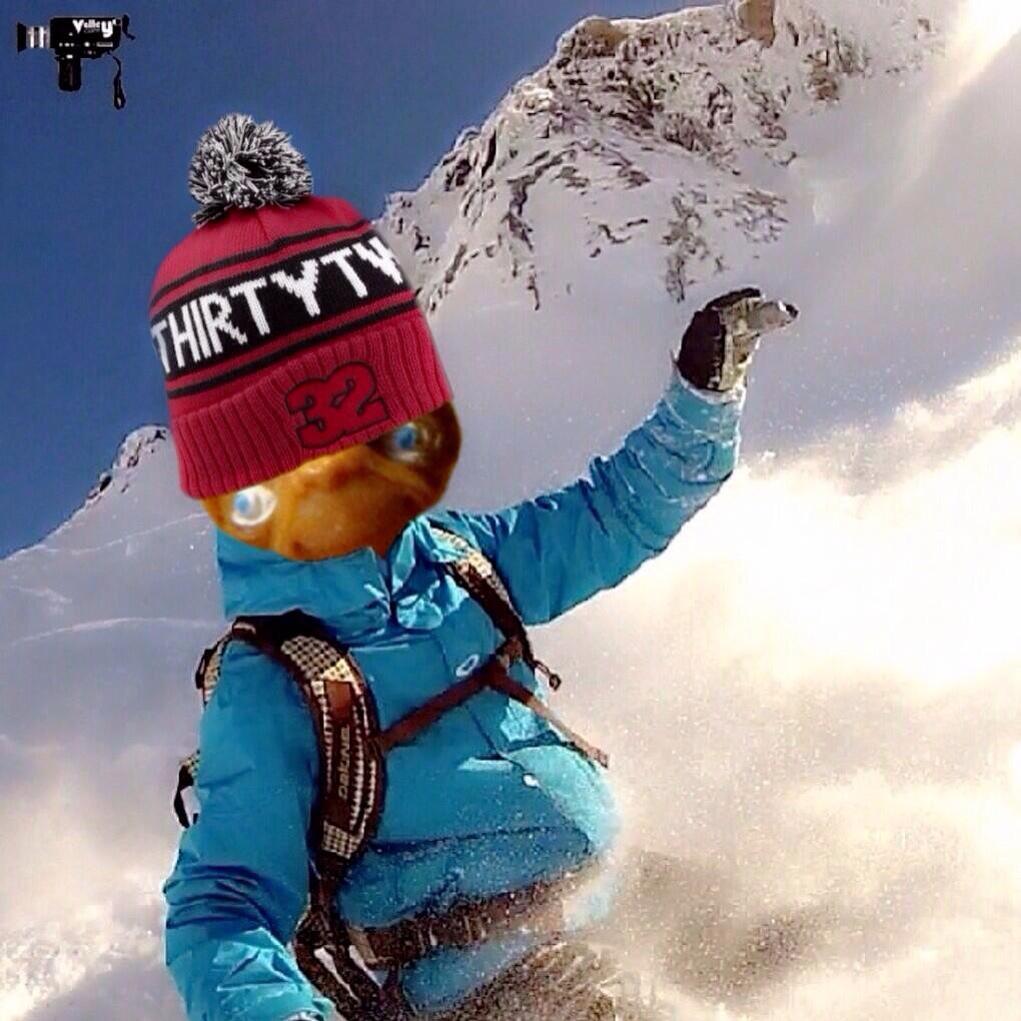 Et_lifes's tweet photo. Sick #snowboarding day with my friends @ValleyCrewPro &amp; of course with @ThirtyTwo and @GoPro 👽👍 Happy #WorkersDay!! http://t.co/yujmFUHc4s