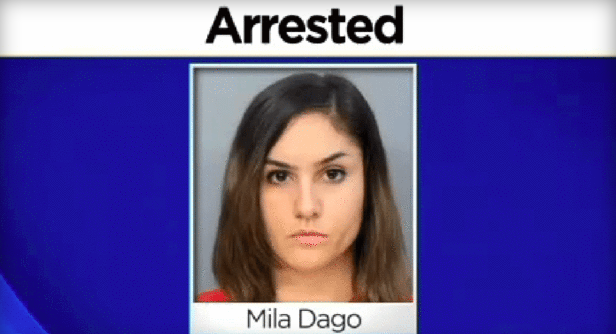 CBSNews's tweet image. Woman sent "Driving drunk woo" text just before crash that killed friend, prosecutors say cbsn.ws/1KAjBN9