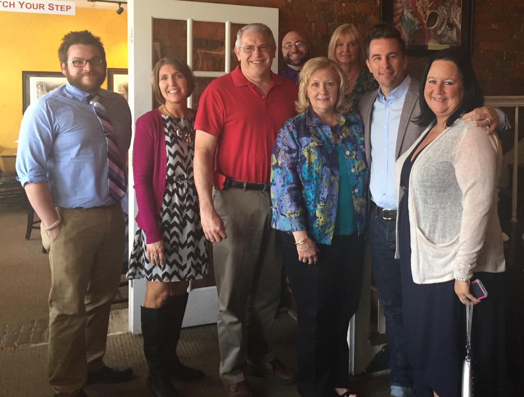 gatorharrison's tweet image. Crawdaddy&apos;s Lunchin with the John&apos;s. #ChessPie