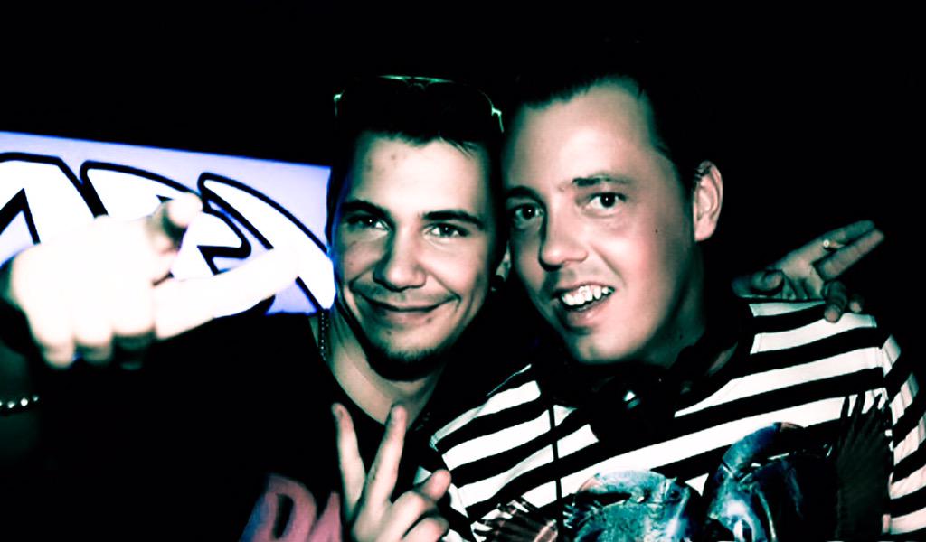 GeorgRollTunnel's tweet photo. Gro��en Dank an Re-Style und alle Tunnel Resident DJs und das willige Feier-Publikum! Mehr ging nicht :-) http://t.co/EaxjGcw0mm