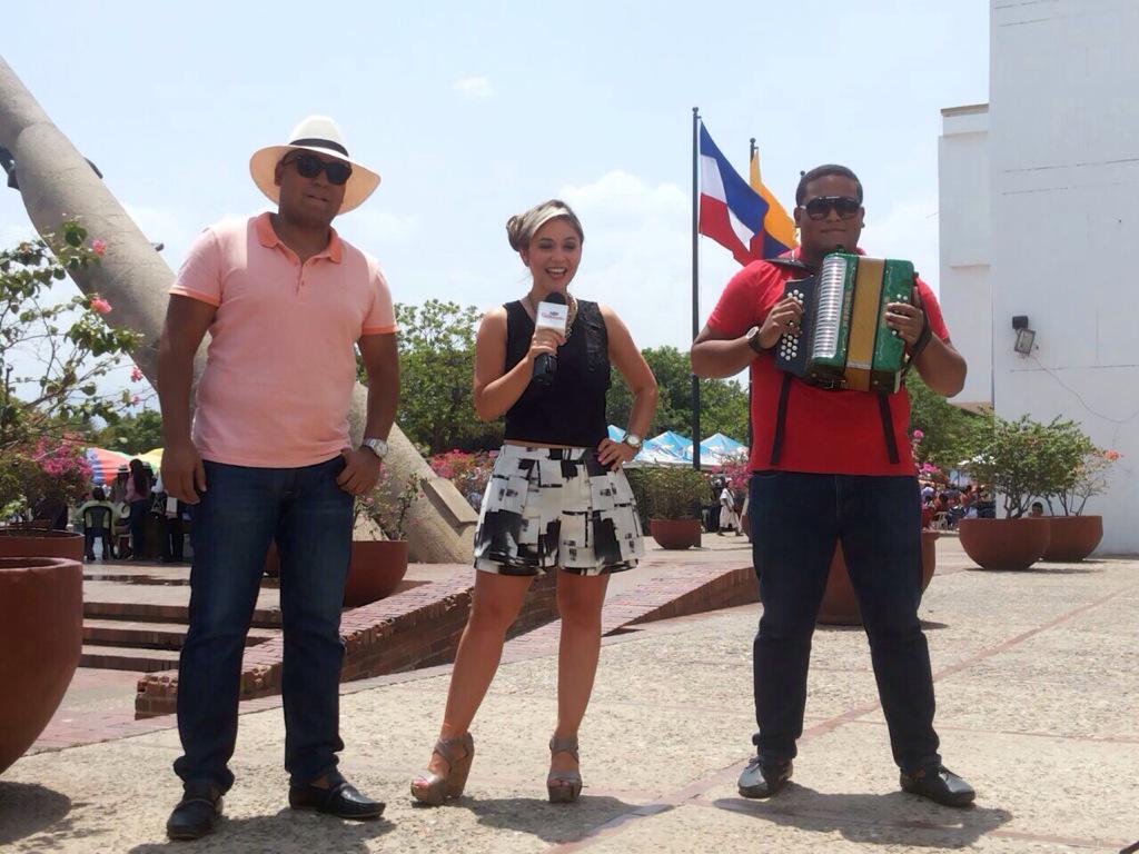 Canal_Vallenato's tweet photo. A las 2pm INFORME desde #FestivalVallenato con #CaliMindiola en @Canal_Vallenato + Pregunta Colección Diomedes! http://t.co/9zfoMEuZXU