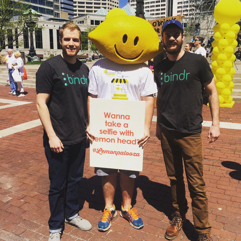bindrapp's tweet photo. The @bindrapp team supporting young entrepreneurs in downtown Indy! #LemonadeStand #LemonadeDay http://t.co/wpiTRtt6ep