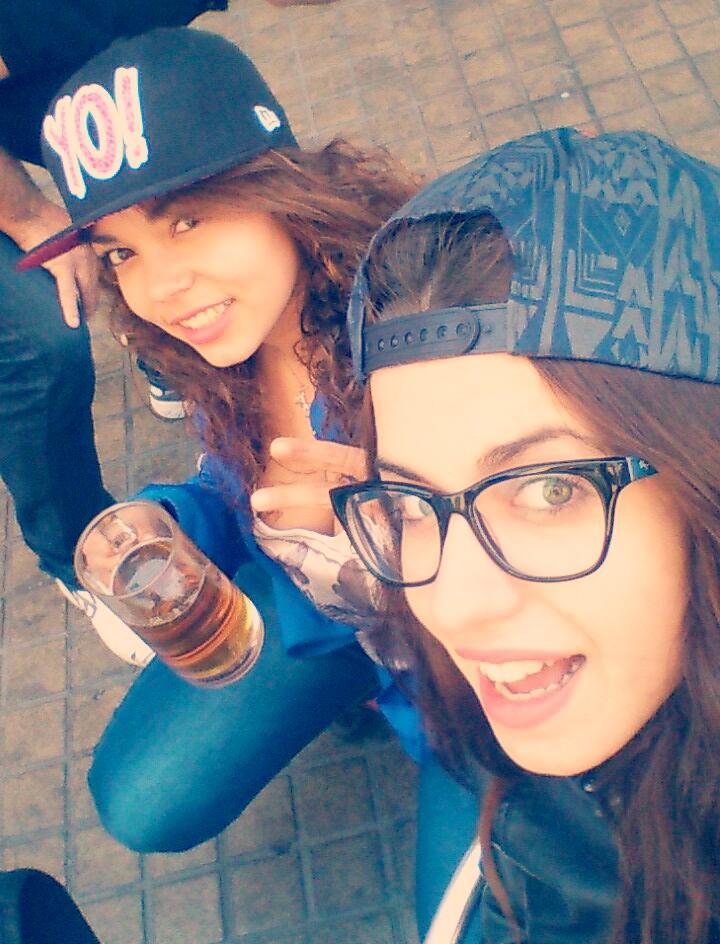 Nikoleliz's tweet photo. Sesión de fotos #TimesUS #Moiras #Changes @karen_lizetth @anaalarconelbal http://t.co/KdE2fApu5h