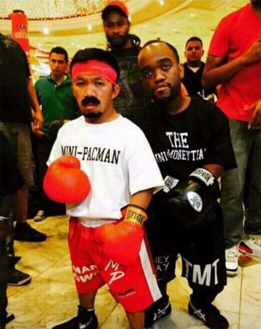 ricky_od's tweet photo. Floyd Mayweather and Manny Pacquaio getting ready for the weigh in http://t.co/DeYyG08QOl