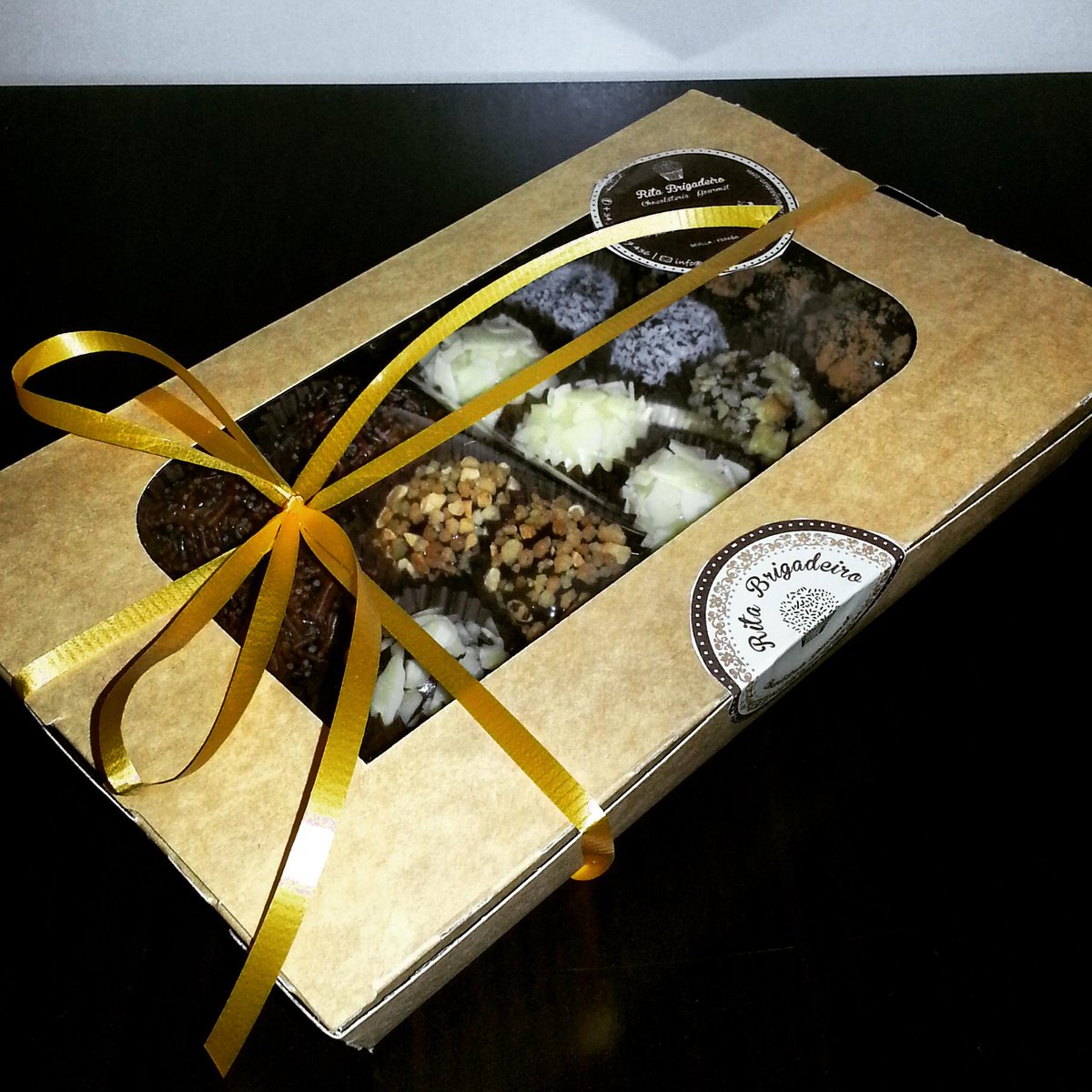 brigaderiaesp's tweet photo. ¿No sabes qué regalar para el día de la madre?

Si eres de Sevilla: Caja de 24 unid. con 6 sabores + entrega grátis http://t.co/q6iSh46e35