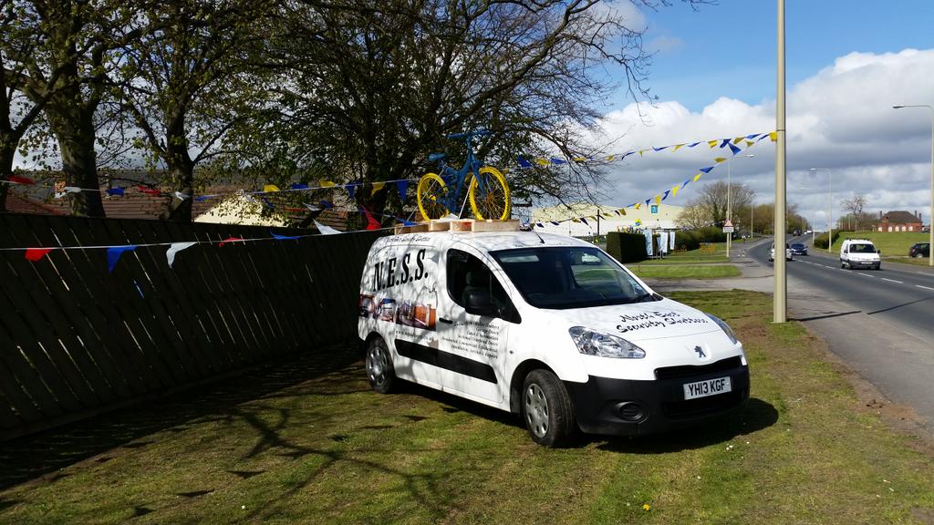 NessDoors's tweet image. Supporting @letourdeyorkshire today great fun
#securitywithstyle
