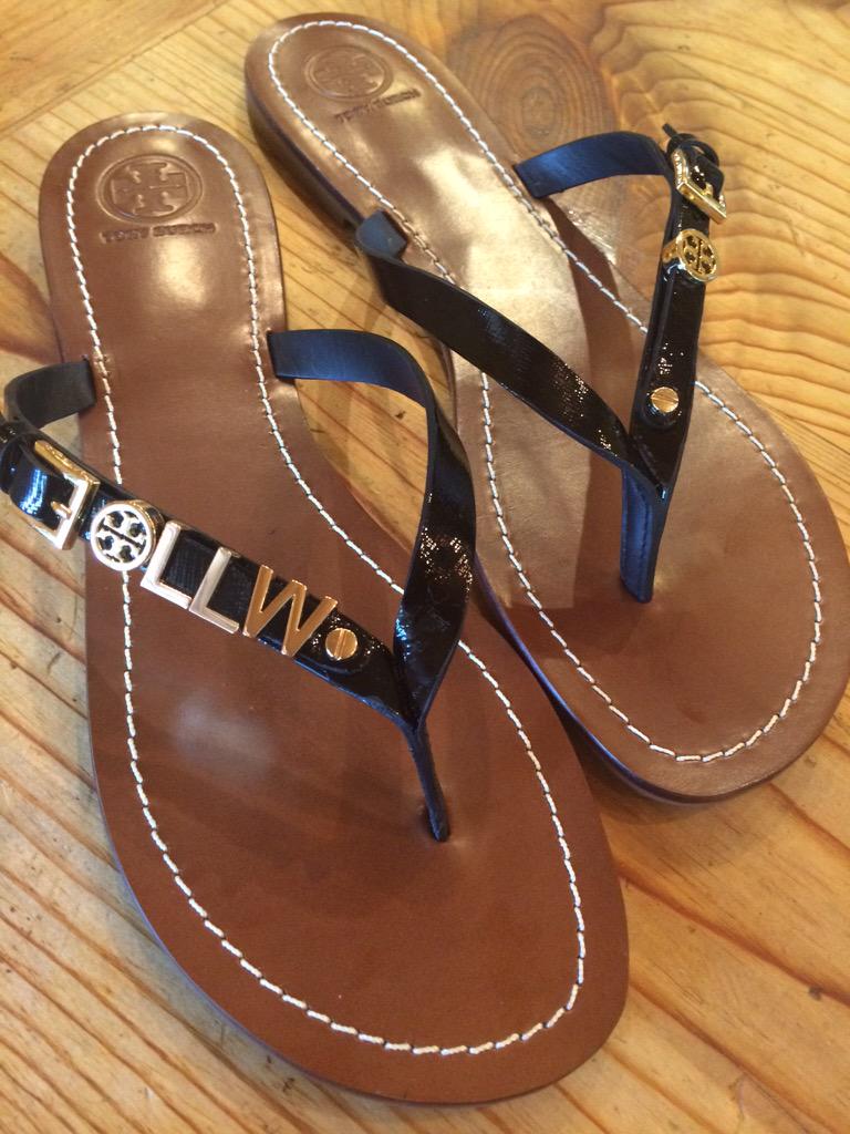 williams_laura's tweet photo. L👀k what my favorite daughter @SamiSWilliams 🔆 sent me for #Bday &amp; #mothersday! @toryburch mono charm sandals! ❤️#LLW http://t.co/8ThHFNu2BL
