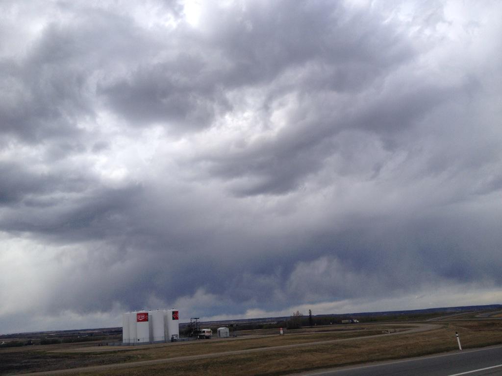 hailpdr's tweet photo. #abstorm #thunderstorm brewing over #reddeer could be a nice #storm to watch.
#pdrsolutions #hailrepair http://t.co/rlPmJRcMsH