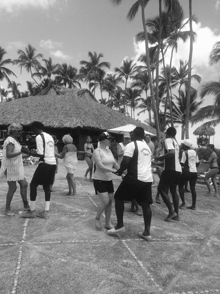jillturns's tweet photo. Dance lessons, I think I got it #puntacana http://t.co/wCKj4QEJUR