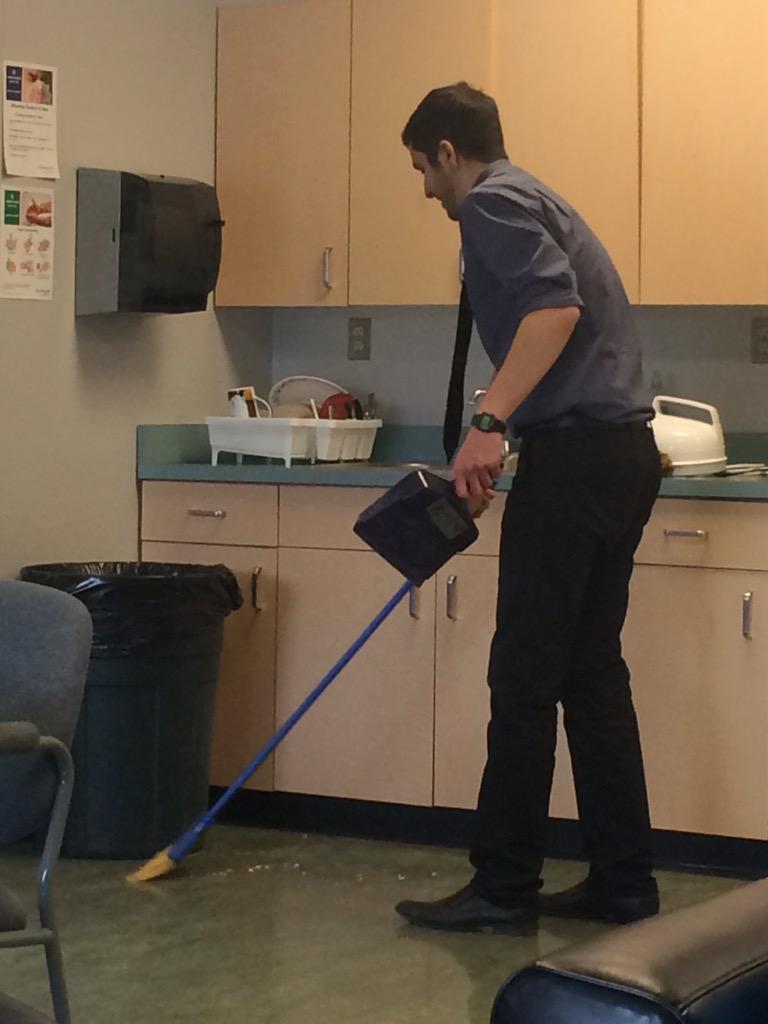 MrRWyllie's tweet photo. @mollicaEDU keeping the school clean and classy @FNSSHuskies http://t.co/TbNDGDFVjS