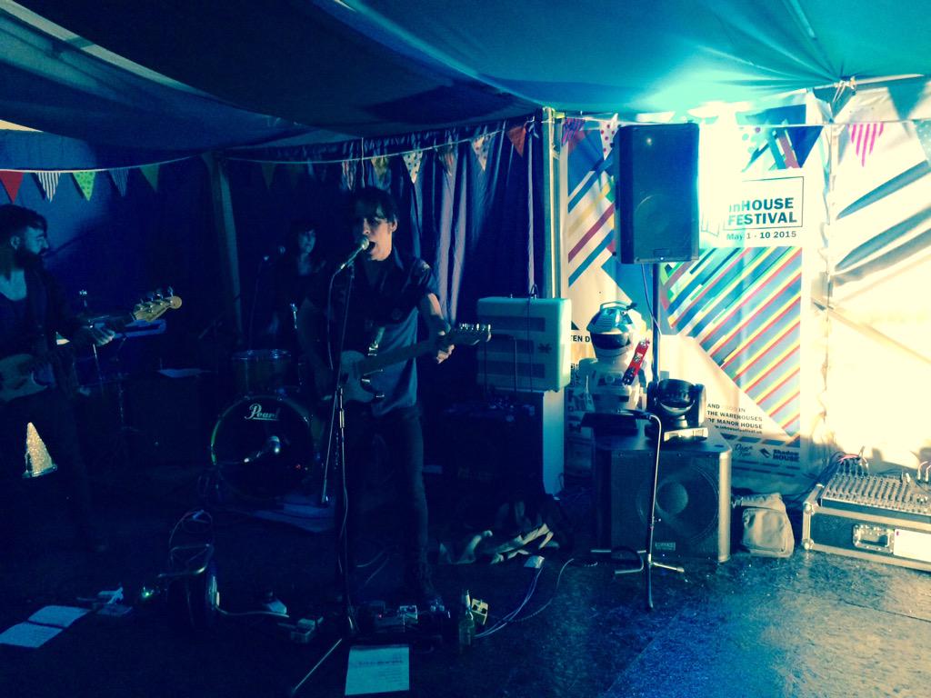 inHOUSEfestuk's tweet photo. @newstargazers giving it all at #inHOUSE launch night on the #Omnibus http://t.co/OJh6y6nwLt