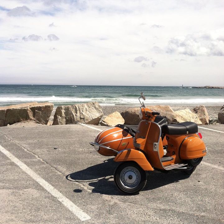 genuinescootco's tweet photo. Your getaway scooter is ready. (Image via @ScootersGoGreen) http://t.co/9uJb06v0lU http://t.co/qLLplEw3FA