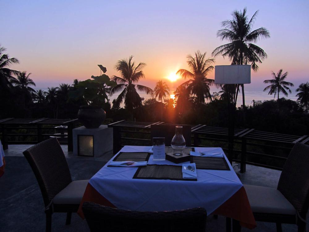 Kayriaglobal's tweet photo. Share this #amazing #dinner with a #friend by tagging him in the comments below 🍻. ━━━━━━━━━━━━━━━━━━━━━━ #kayria http://t.co/TIi9LfciPD