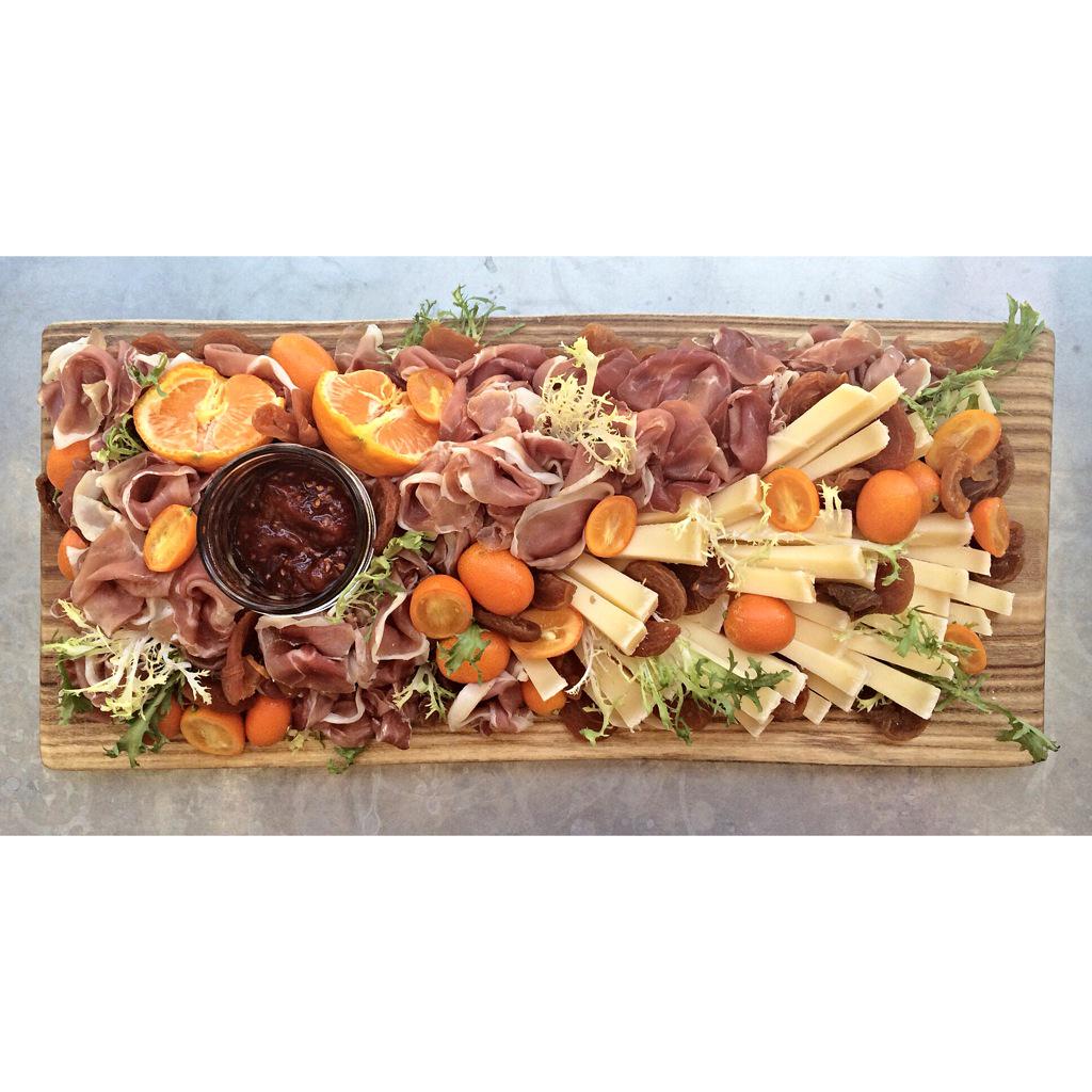 LaQuercia's tweet photo. RT @UnionLarder: @prcheese @bluechairfruit @LaQuercia #perfectingpairing #catering @Food52 #F52snacktime http://t.co/zDTCfHRtaz