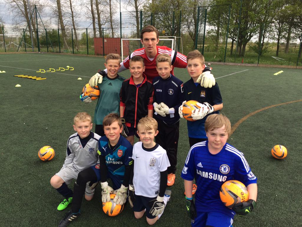 JCsoccerschool's tweet photo. Another fantastic Friday Night Elite... A great standard tonight and of course plenty of fun! #JCss #FNE ⚽️ http://t.co/QAioIadL5W