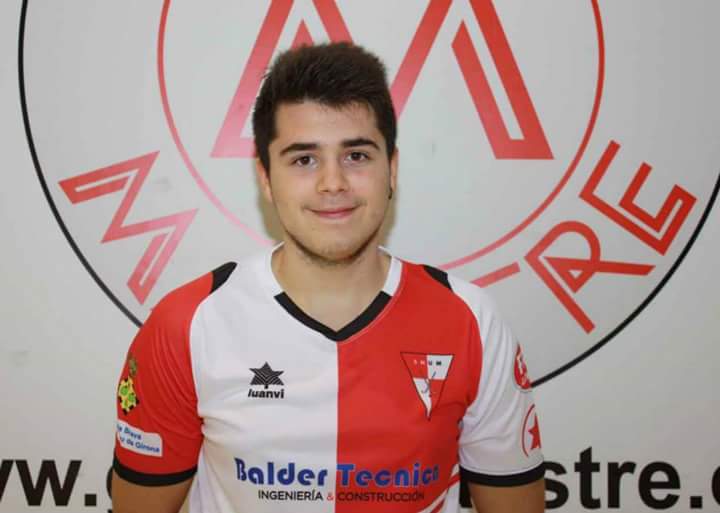 shummassanet's tweet photo. Avui felicitem a @NMonsonis21 pel debut amb el primer equip a #okprimera  i pel gol contra l'Areces. Enhorabona! http://t.co/nPaVbTYusw