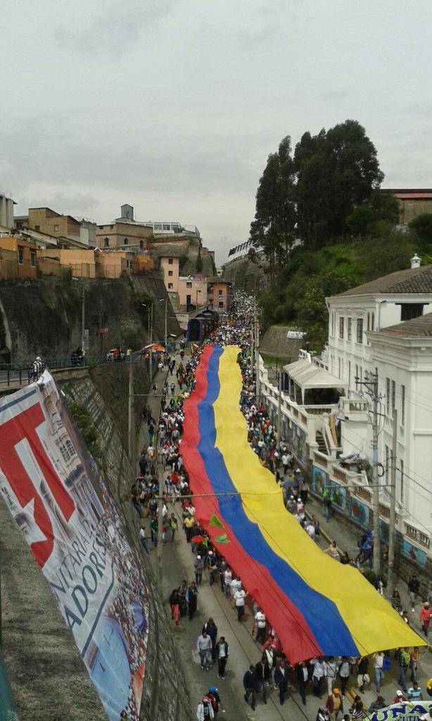 Wohlgemuth's tweet photo. En las calles y también en las redes! 8-1  #TodasLasManosTodas http://t.co/yAtDeioMdF
