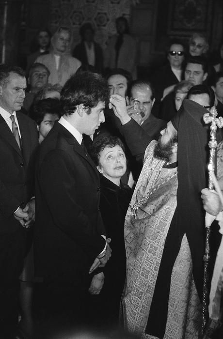 Fascinating Historical Picture of Edith Piaf with Theo Sarapo in 1962 