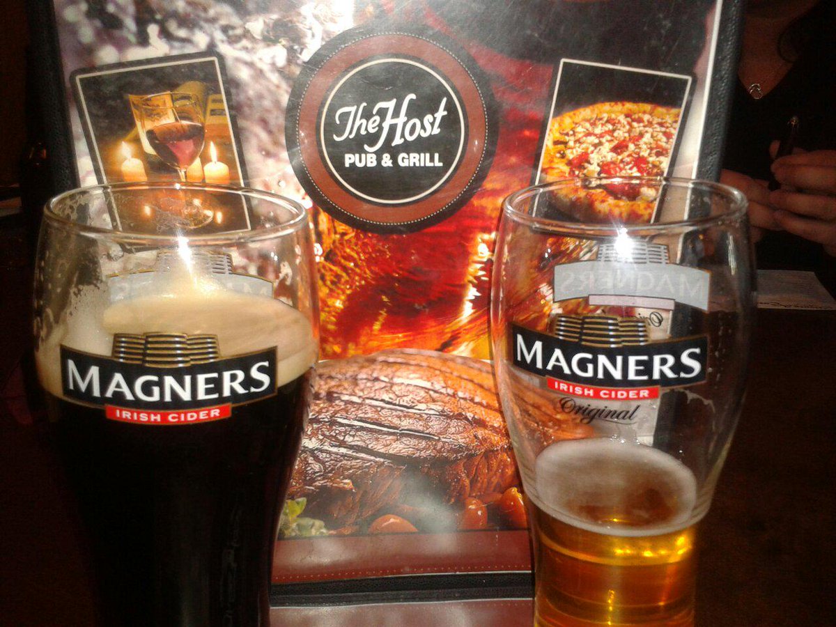 lev8lowlevel's tweet photo. At #thehostpub in st catharines for #c&amp;c http://t.co/w6bh62TJ9W