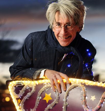 DNVRcolo's tweet photo. This guy will put a 20-foot-tall cake in Civic Center thanks to a $10,000 Kickstarter http://t.co/Ent6XLpfl1 #Denver http://t.co/RH1ZDS2Vzp