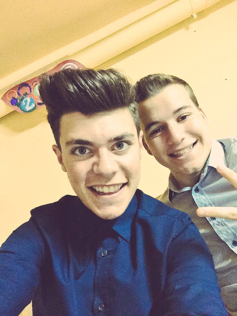 marcojp9's tweet photo. @minimonttt @marioper5 sois unos sensuales tts http://t.co/MWnQONWXfo
