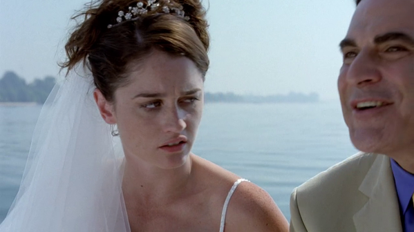 FeLisbon7's tweet photo. Grumpy bride <3 #RobinTunney #TheInLaw http://t.co/w4cJyAPqAC