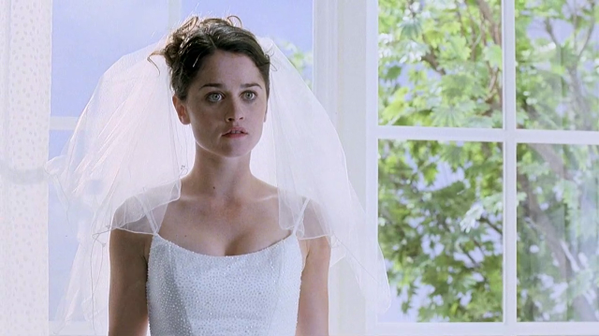 FeLisbon7's tweet photo. Grumpy bride <3 #RobinTunney #TheInLaw http://t.co/w4cJyAPqAC