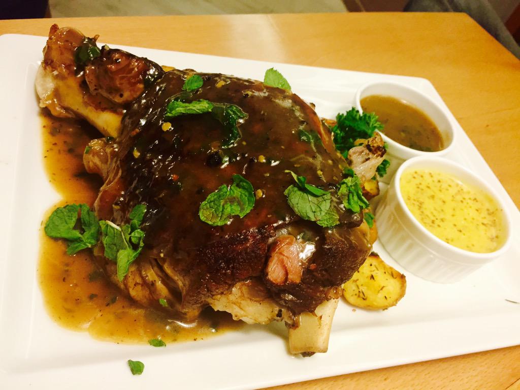 NJLahori's tweet photo. Soft slow cooked melt off th bone lamb w roast potatoes w stunning sauce Sweet Affaires Defense Lahore @asmashariq123 http://t.co/XnTYYpUSFg