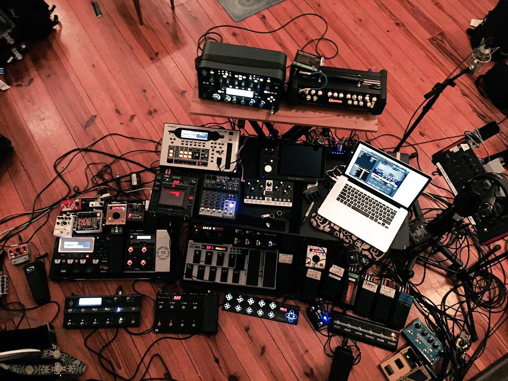 jkais's tweet image. Nice to see a #Softstep there @keithmcmillen ! “@vurnt22: The Clubhouse Studio Rig. From the final @LivingColour […] http://t.co/Bd6KPYdxnc”