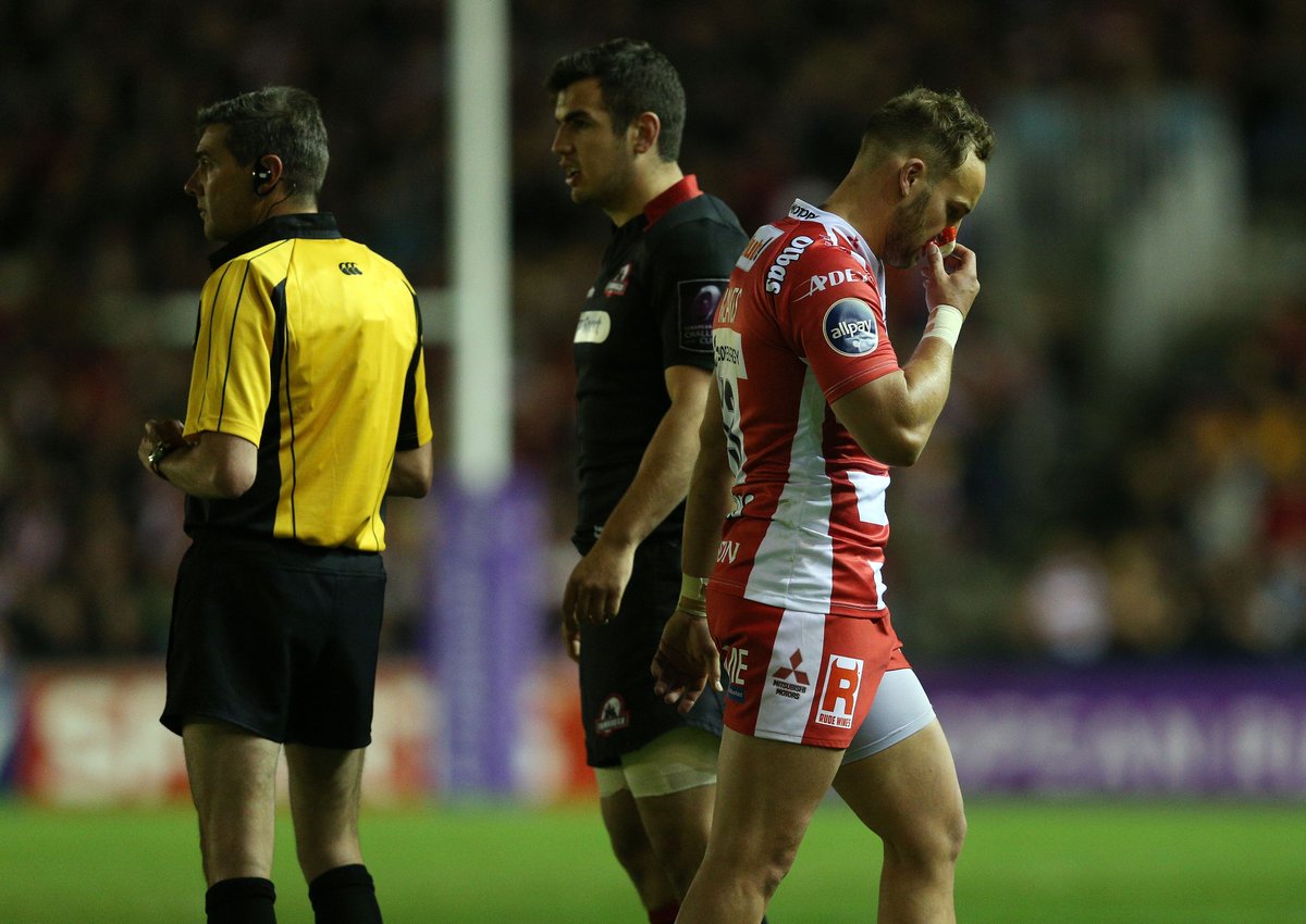 GlosRugbyLive's tweet photo. All threatened to go wrong at this point #GLOSvEDIN http://t.co/9br09WiZdH
