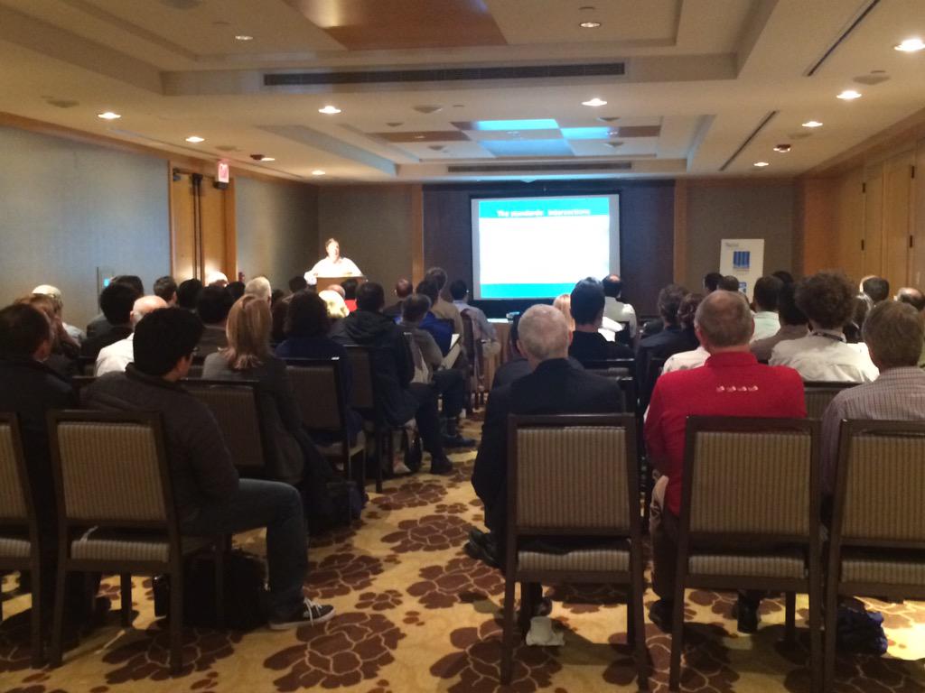 CITEQUAD2015's tweet photo. Full house at Stuart Ramsey's presentation on Burnaby's complete streets initiative #quad2015 @CityofBurnaby http://t.co/bhfAPhxfJ9