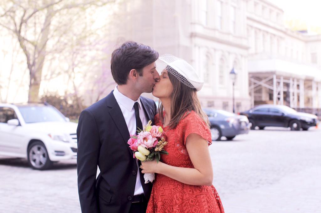 Guess who I bumped into in City Hall pkg lot? .<a href="/NYCCouncil/">New York City Council</a> <a href="/StephenLevin33/">(((Stephen Levin))) 🟣</a> &amp; his lovely bride! Congratulations!