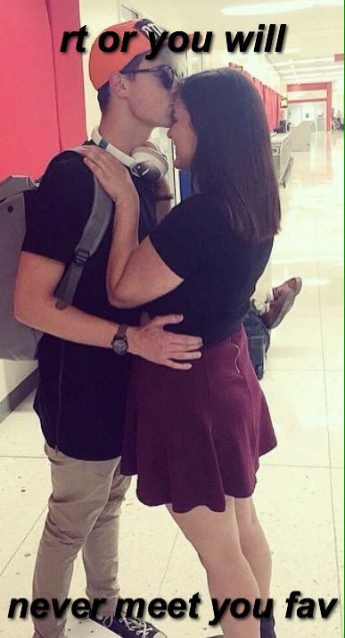 rarepicsO2L's tweet image. won't risk it