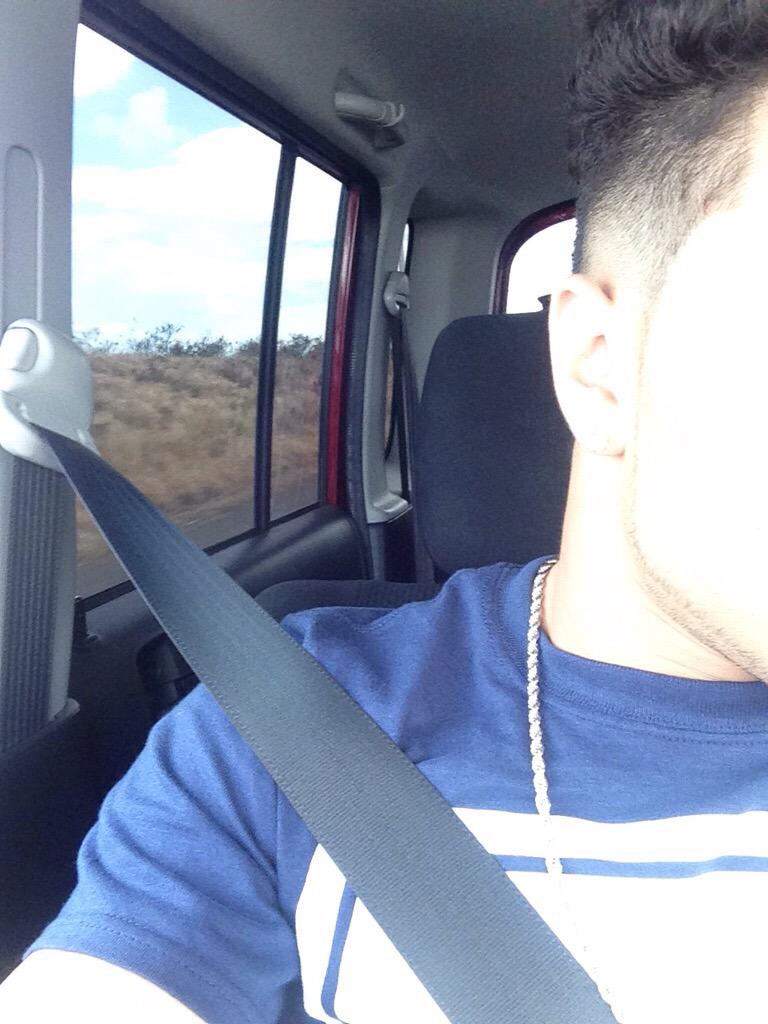 _heysteviie's tweet photo. try something new😬✂️ http://t.co/6xVHDfi81L