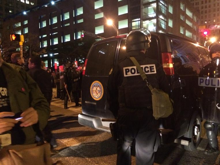 CairnsKcairns's tweet photo. Curfew arrests downtown right now. http://t.co/TZJShD360a