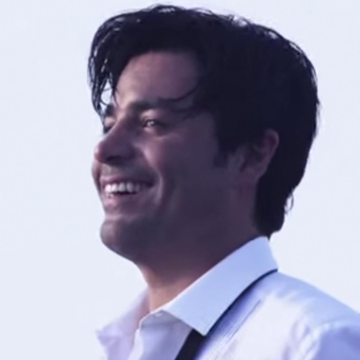 CHAYANNEMUSIC's tweet photo. Cuál de estas canciones es su favorita?? Cuéntenme: http://t.co/Mf4qqgALr2 http://t.co/Pb0c6yfeTc