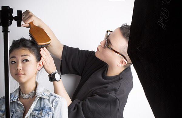 johnniecabral's tweet photo. What happens when you grow up in your moms salon chair. #notastylist @dianapark 💆🏻 http://t.co/UXQTr6917t