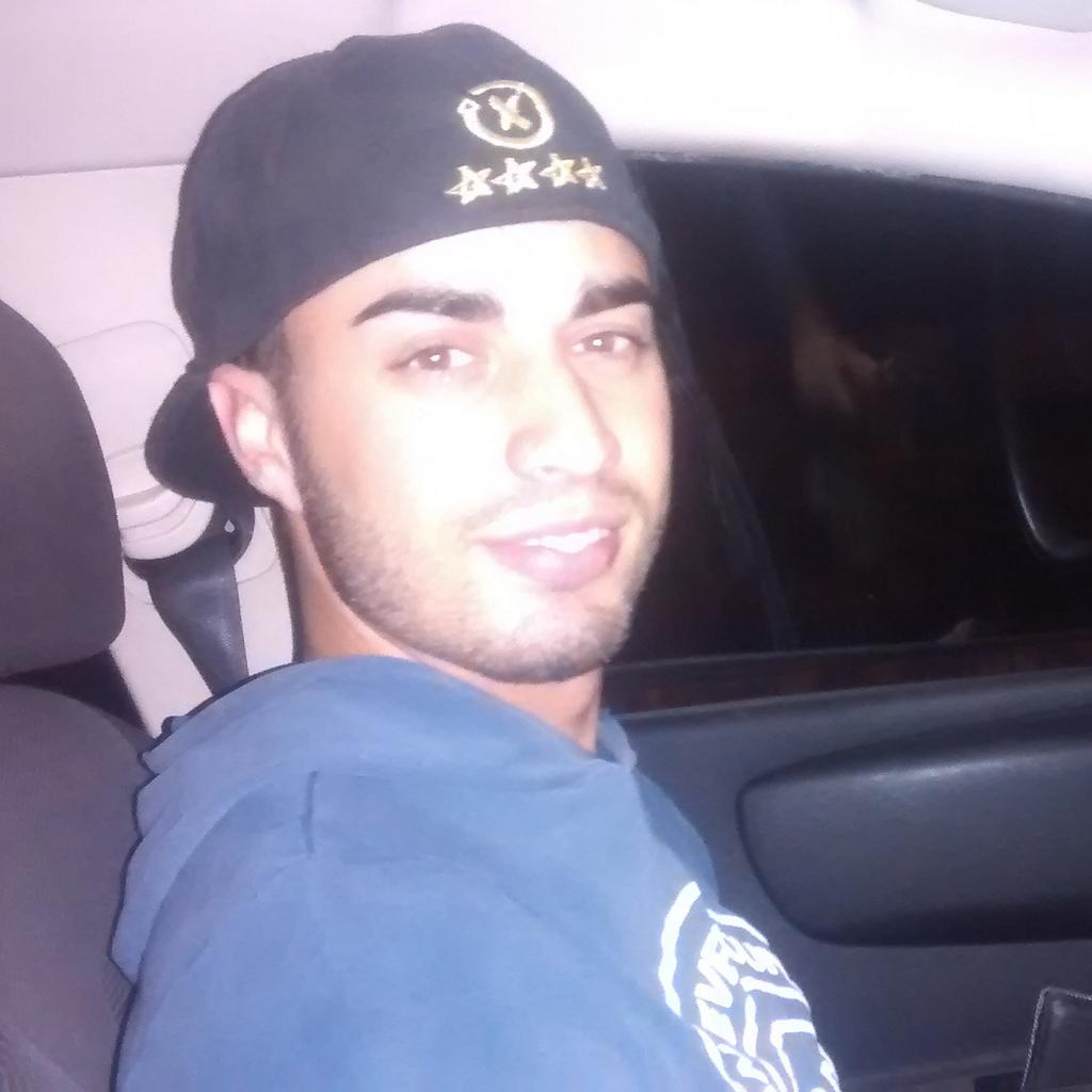 Durka12's tweet photo. Feliz con lo k tngo!!! A descansar. Buena nches :) http://t.co/QQLXHERQTU