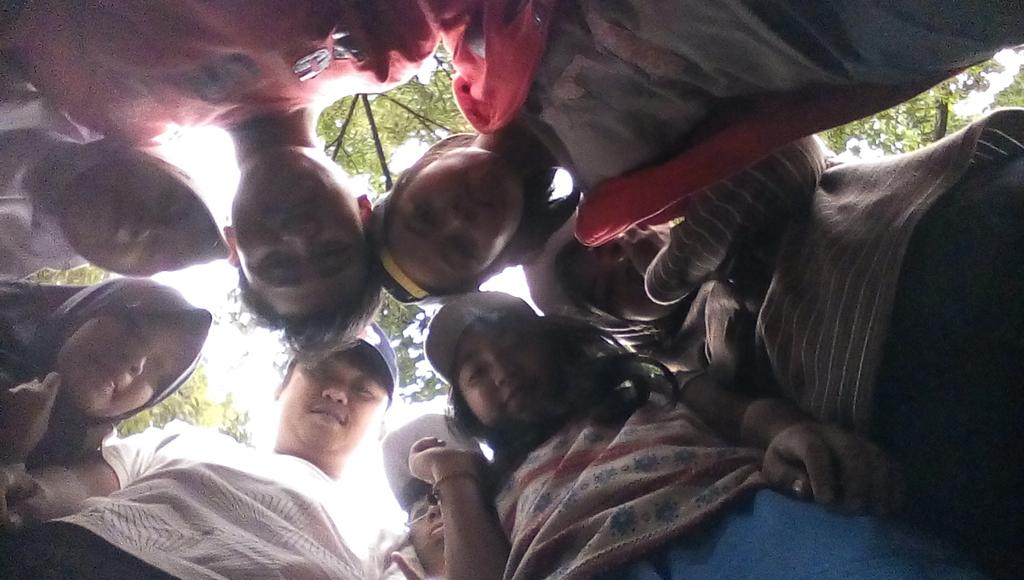 sma1parepare's tweet photo. Mau rambut anda berkilau seperti kami? @youthpeercamp #HarmonisasiKebersamaan http://t.co/wwaiMy6xmw