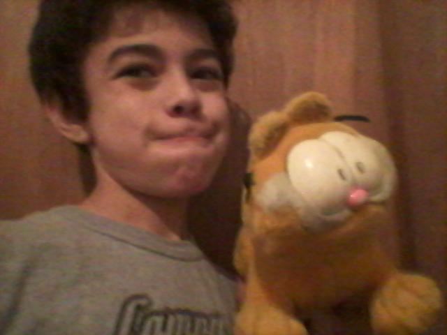 DanielEstaBien's tweet photo. Garfield!!! http://t.co/wURINCLxeA